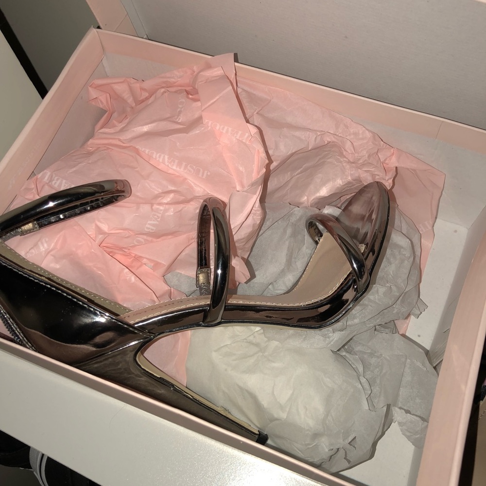 JustFab shoes size 7 never worn